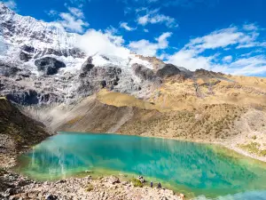 胡曼泰湖
