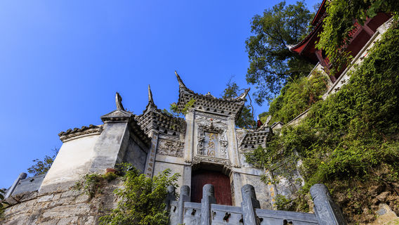 Qinglong Cave Scenic Area