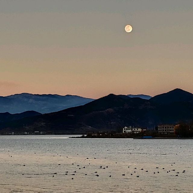 🌅 Lugu Lake: A Hidden Gem Near Lijiang 