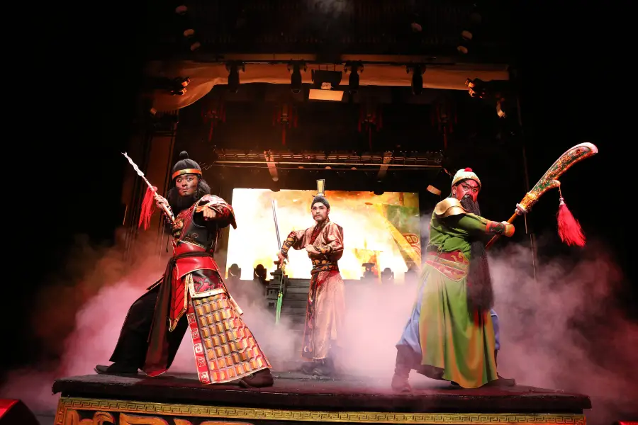 Performance of "Three Kingdoms" at Jinli Jieyi Pavillion