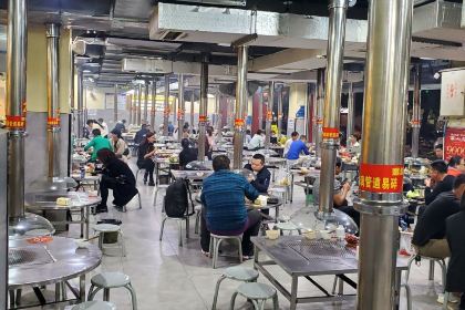 冕寧劉小腸火盆燒烤