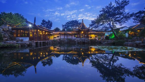 Private Day Tour to Suzhou from Shanghai including Classical Garden, Tongli Water Town