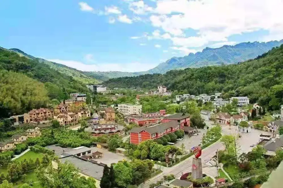 Zhongtie Floral Water Bay Hot Spring Resort