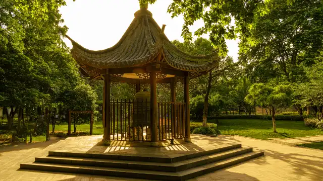 鄰近丹陽市人民公園的酒店