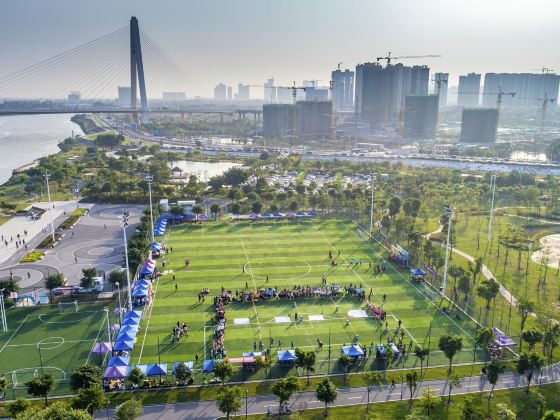 Half Moon Island Wetland Park