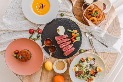 留白LIUBAI·菡萏驿海景度假酒店·留白Villa·菡萏驿海景餐厅(双廊店)