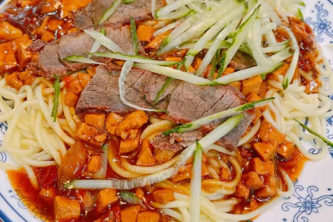 五味香·驴肉黄面·胡杨焖饼·烧烤(敦煌店)