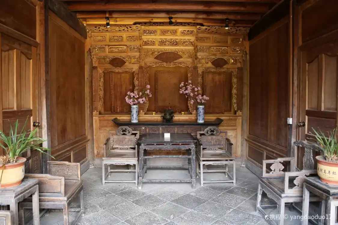 Hotels near Heshun Army Mansion