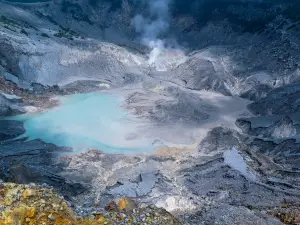 Gunung Tangkuban Parahu