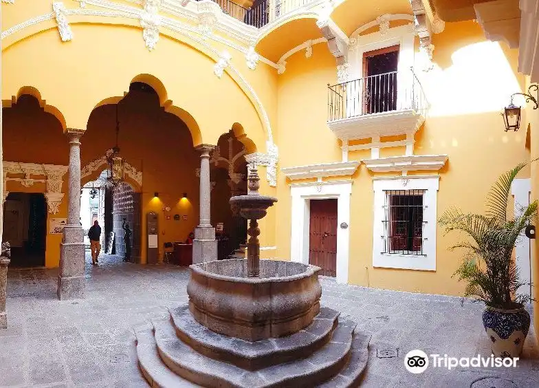 Hotel dekat Casa del Alfenique