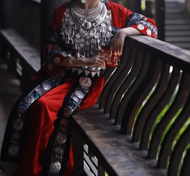 Miao Costume Experience in Fenghuang