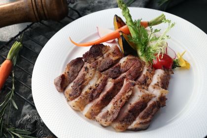 1986 SKYBAR Restaurant&Lounge