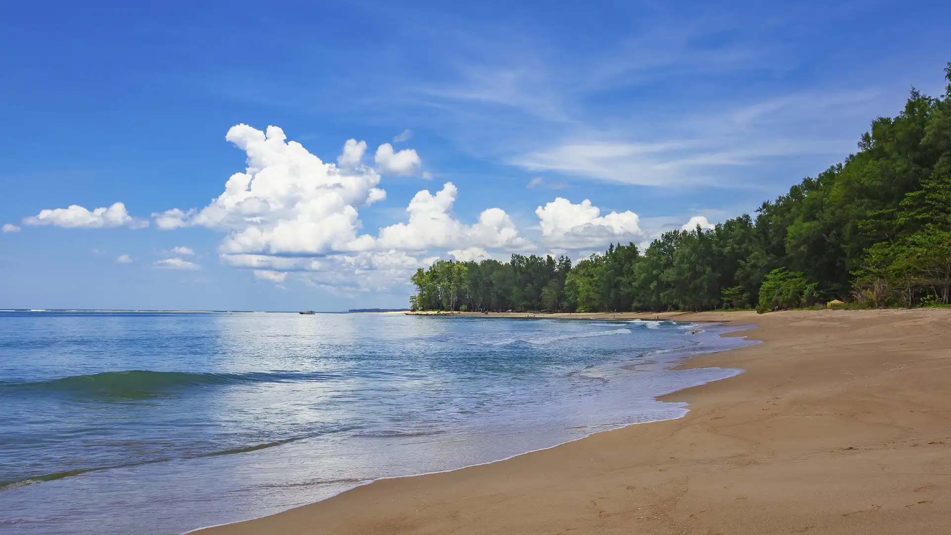 Hotels near Naiyang Beach