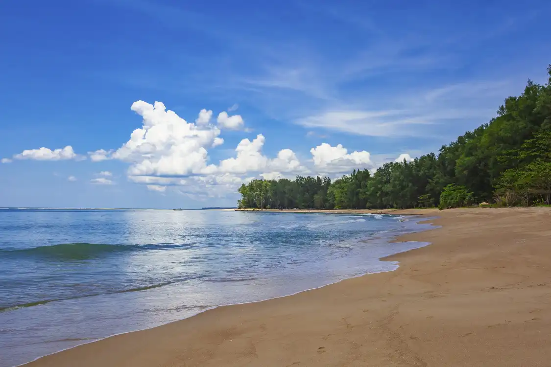 Hotels near Naiyang Beach