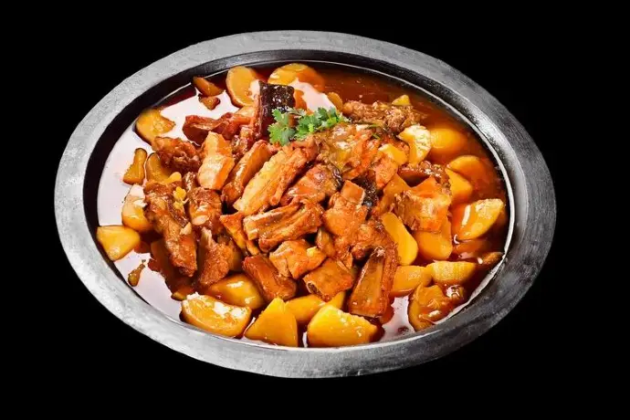 山河屯鐵鍋燉（哈站總店）