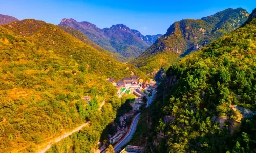 Yangshao Xianmen Mountain Scenic Area