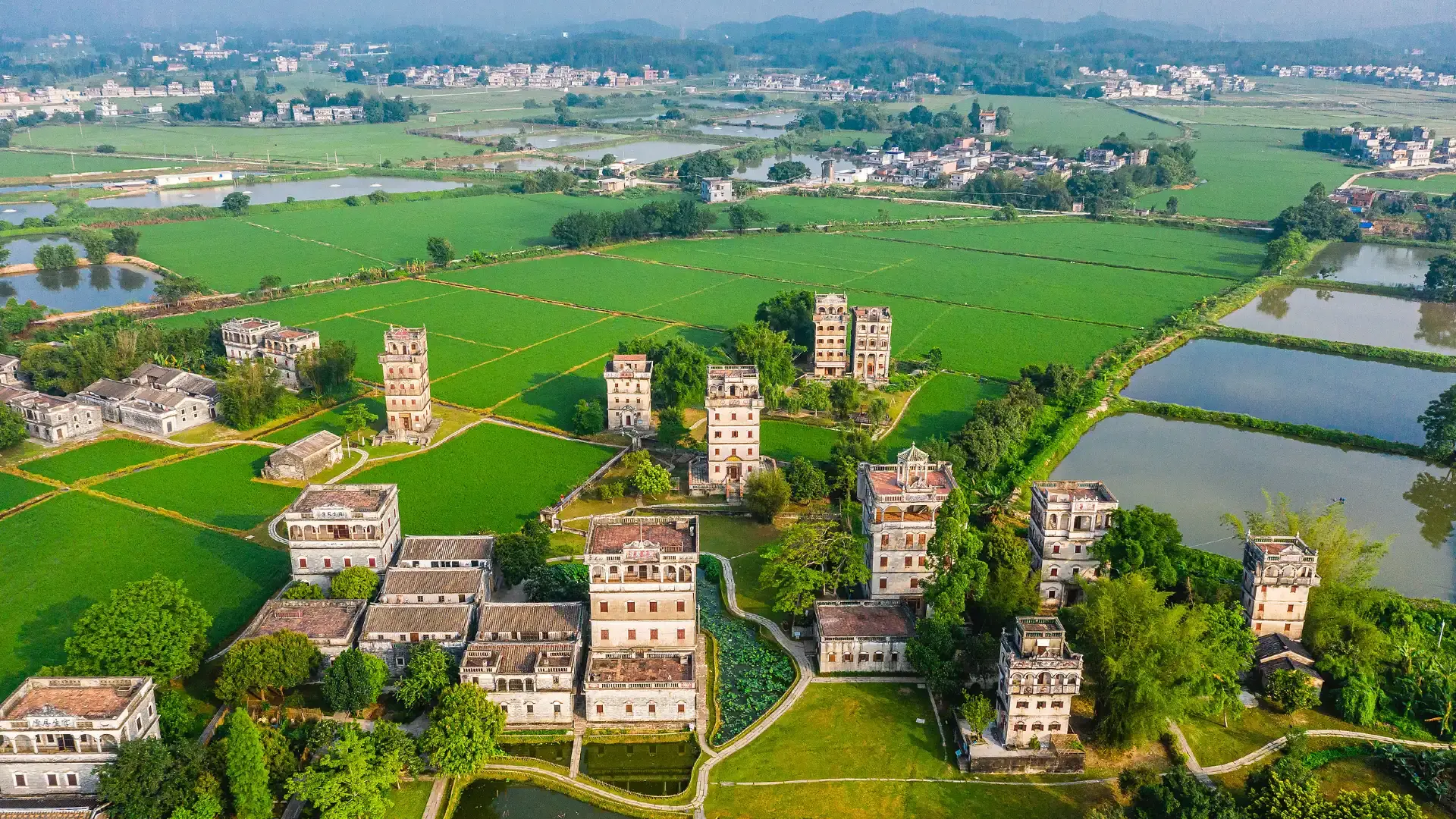 Hotels near Diaolou cluster in Zili Village