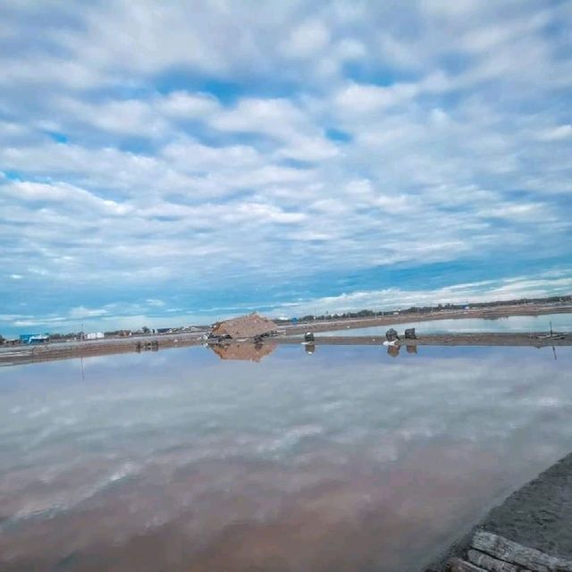 คาเฟ่นาเกลือ SALT LAKE DE MAEKLONG 