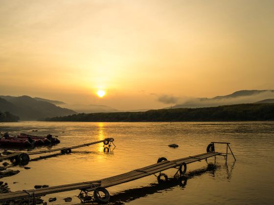 Zhenyang Gorge Cultural Tourism Resort