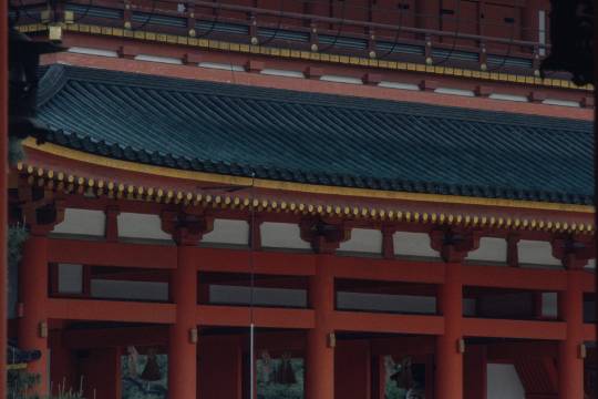 日本京都平安神宮+伏見稻荷大社+京都塔+三年阪二年阪+清水寺一日遊