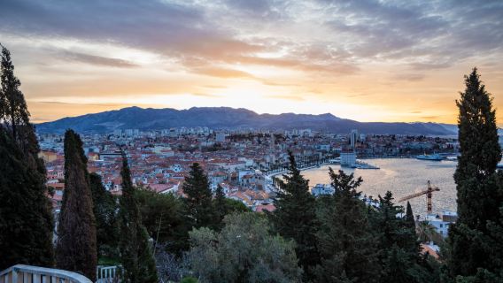 tour trong ngày Split, Croatia: Tuyến đường 8 (Đường cao tốc ven biển) + Phố cổ Split