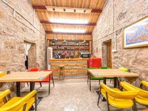 Dongjigushijingpinminsu·shiwu Restaurant