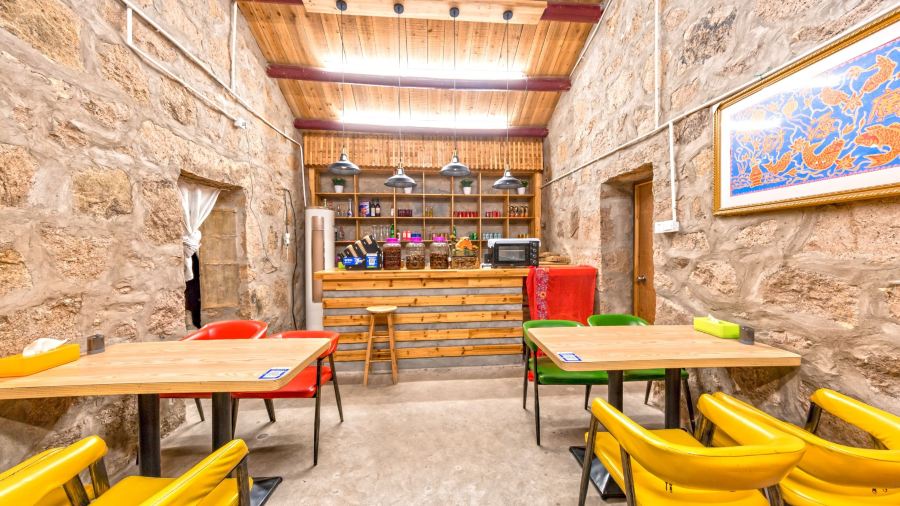 Dongjigushijingpinminsu·shiwu Restaurant