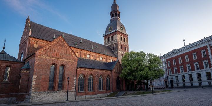 Doma Laukums