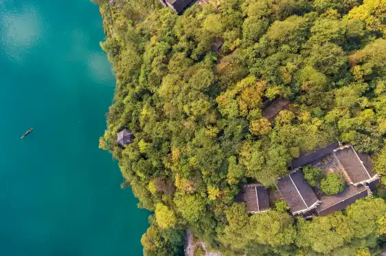 Hotels near Dongshan Temple