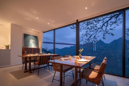 黄果树匠庐·阅山民宿·梧桐树餐厅·咖啡