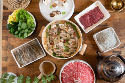 那云温泉度假村悬崖上的天空之城·火锅西餐厅