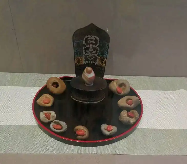 Hotels near Yuhuashi Museum