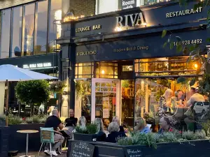 Riva Bar & Restaurant