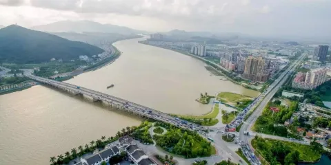 尖峰大橋東廣場