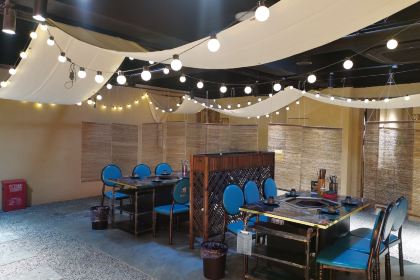 蜀九侠涮烤一体传奇火锅(张村路店)