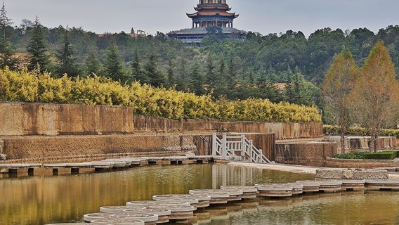 Jinping Mountain - Colorful Cloud Pool