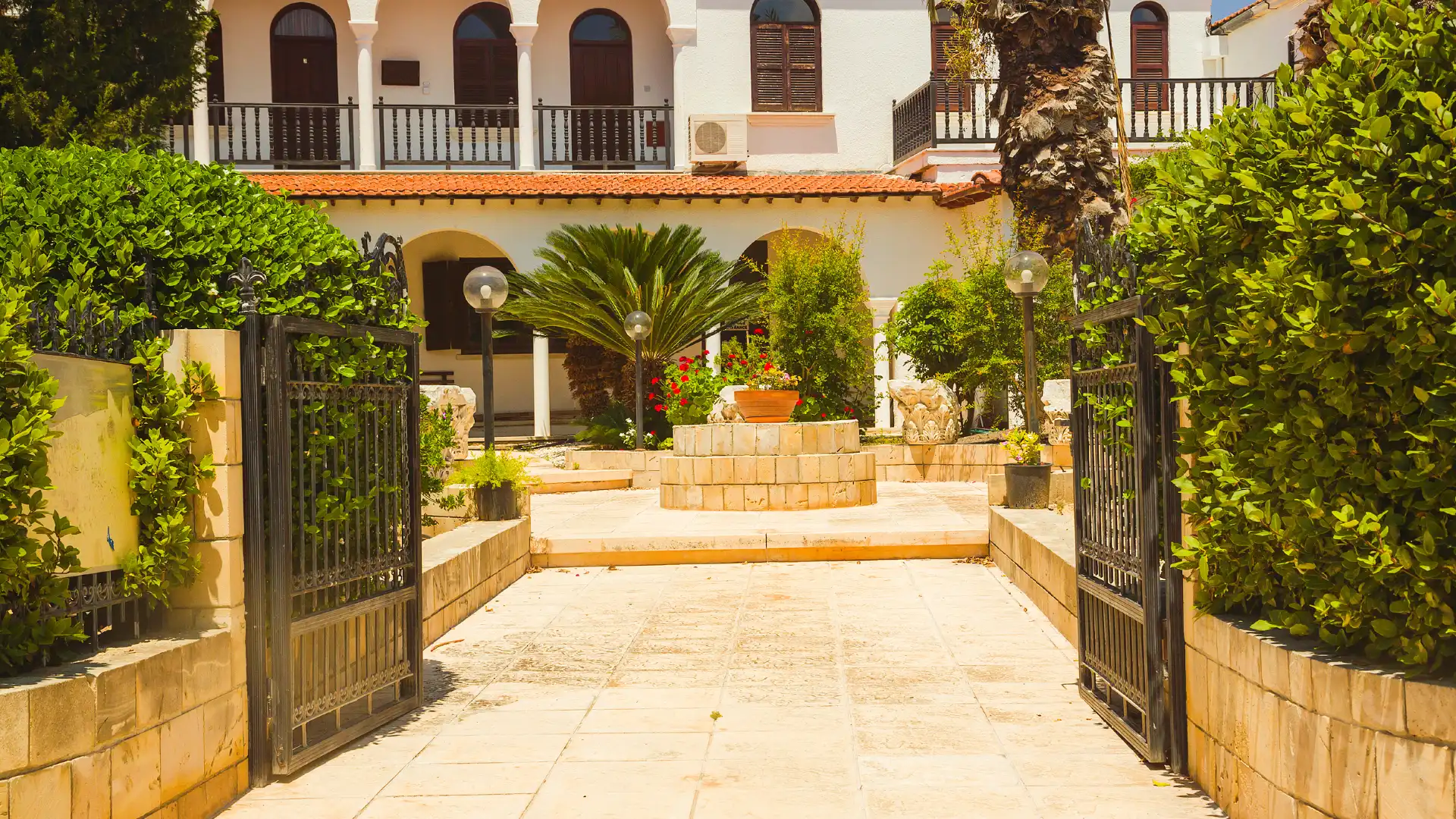 Hotels near The Cyprus Museum