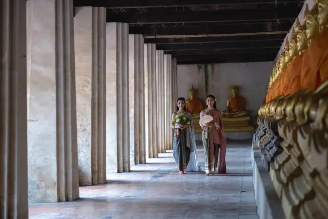Thai Costume Experiences in Bangkok