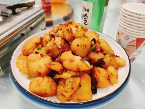 木楼人家老吊锅(神农剧院店)