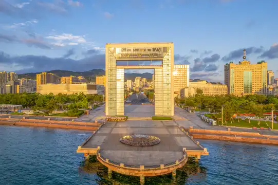 鄰近威海幸福門的酒店