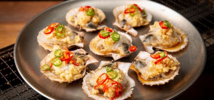 乞老板海鲜烧烤•甜麻肥蛤•海胆•海肠捞饭(山大店)