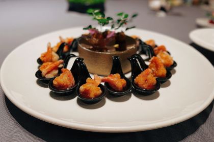 Sun Chateau On The Bund