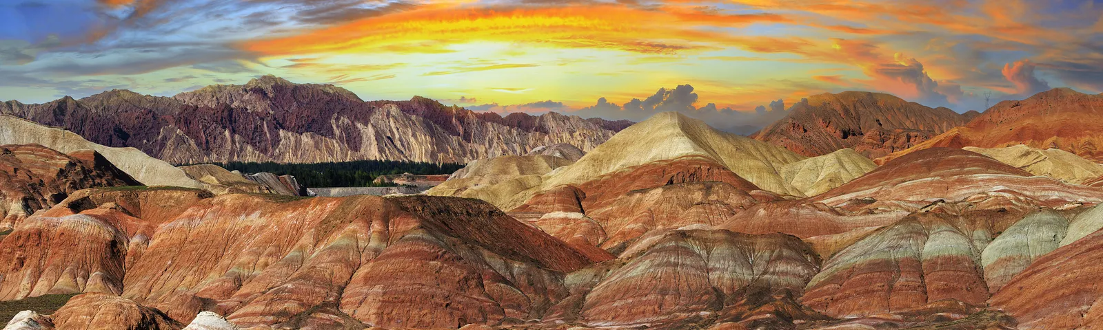 ZhangyeTur Satu Hari