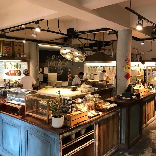 【墾丁餐廳推薦】打卡必去屏東墾丁Café，海景、大草地一應俱全