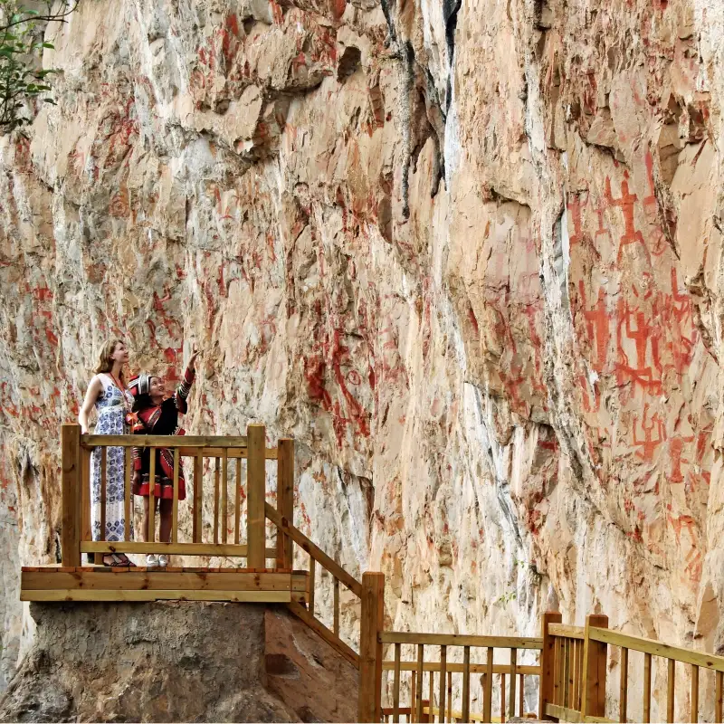 2_Ningming Huashan Rock Art Scenic Area