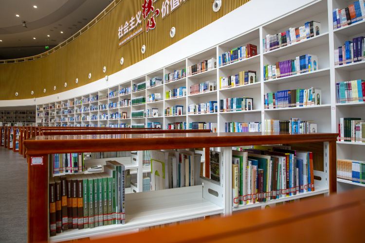 Richmond Library and Cultural Centre