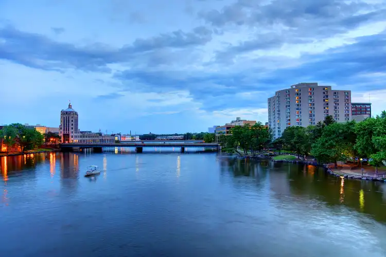 Hotels With Wifi in Illinois, United States