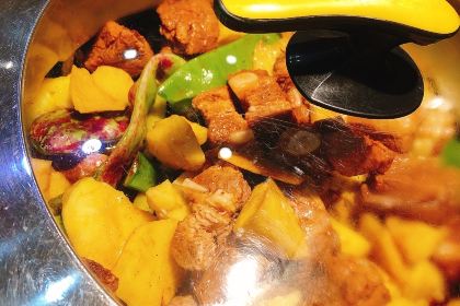 灶座小锅烀饼·铁锅炖(内蒙古总店)