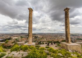 Hin- und Rückflüge nach Şanlıurfa