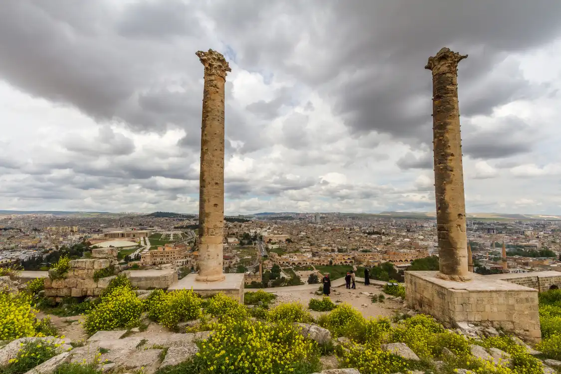 Hotels near Urfa Castle